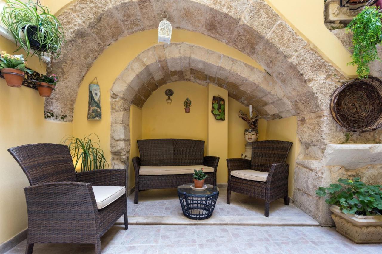 Casa Nagale- Una Suite Di Charme Nel Cuore Di Ortigia A 50 Mt Dal Mare Syrakuzy Zewnętrze zdjęcie