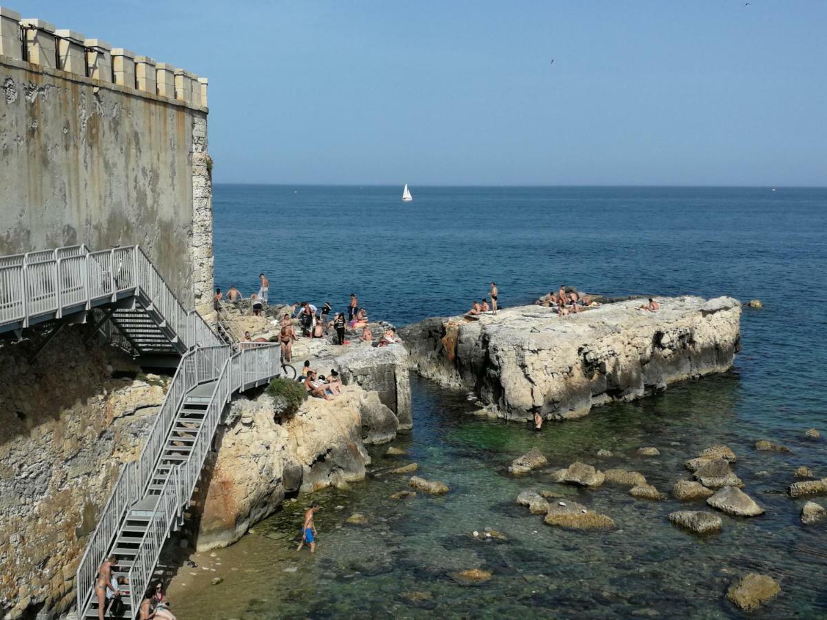 Casa Nagale- Una Suite Di Charme Nel Cuore Di Ortigia A 50 Mt Dal Mare Syrakuzy Zewnętrze zdjęcie