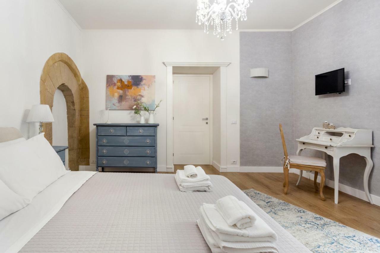 Casa Nagale- Una Suite Di Charme Nel Cuore Di Ortigia A 50 Mt Dal Mare Syrakuzy Zewnętrze zdjęcie