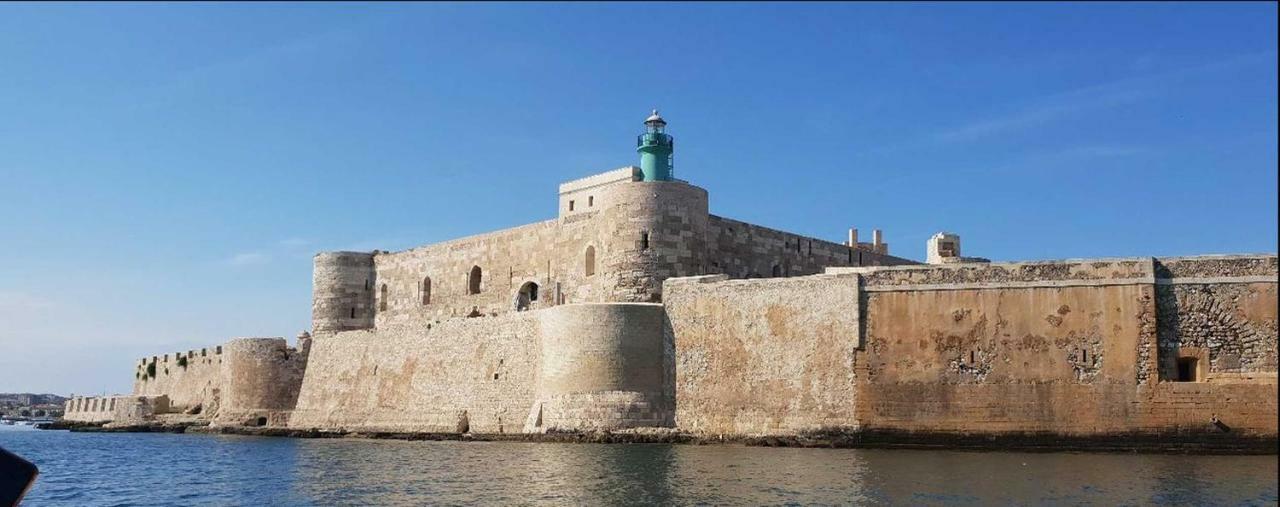 Casa Nagale- Una Suite Di Charme Nel Cuore Di Ortigia A 50 Mt Dal Mare Syrakuzy Zewnętrze zdjęcie